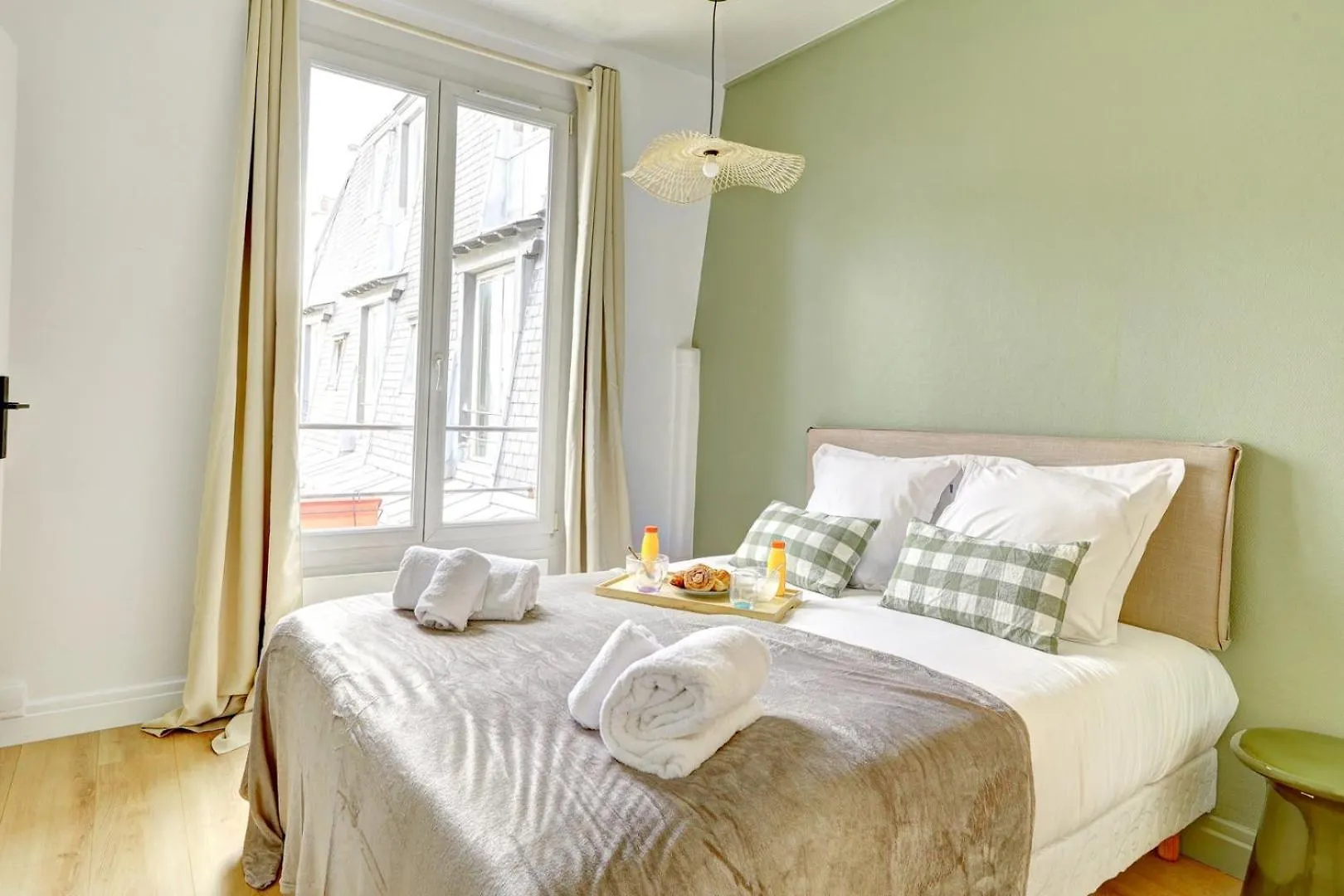5022 Suite Sandra - Charming Apartment Paris 18Eme Francia